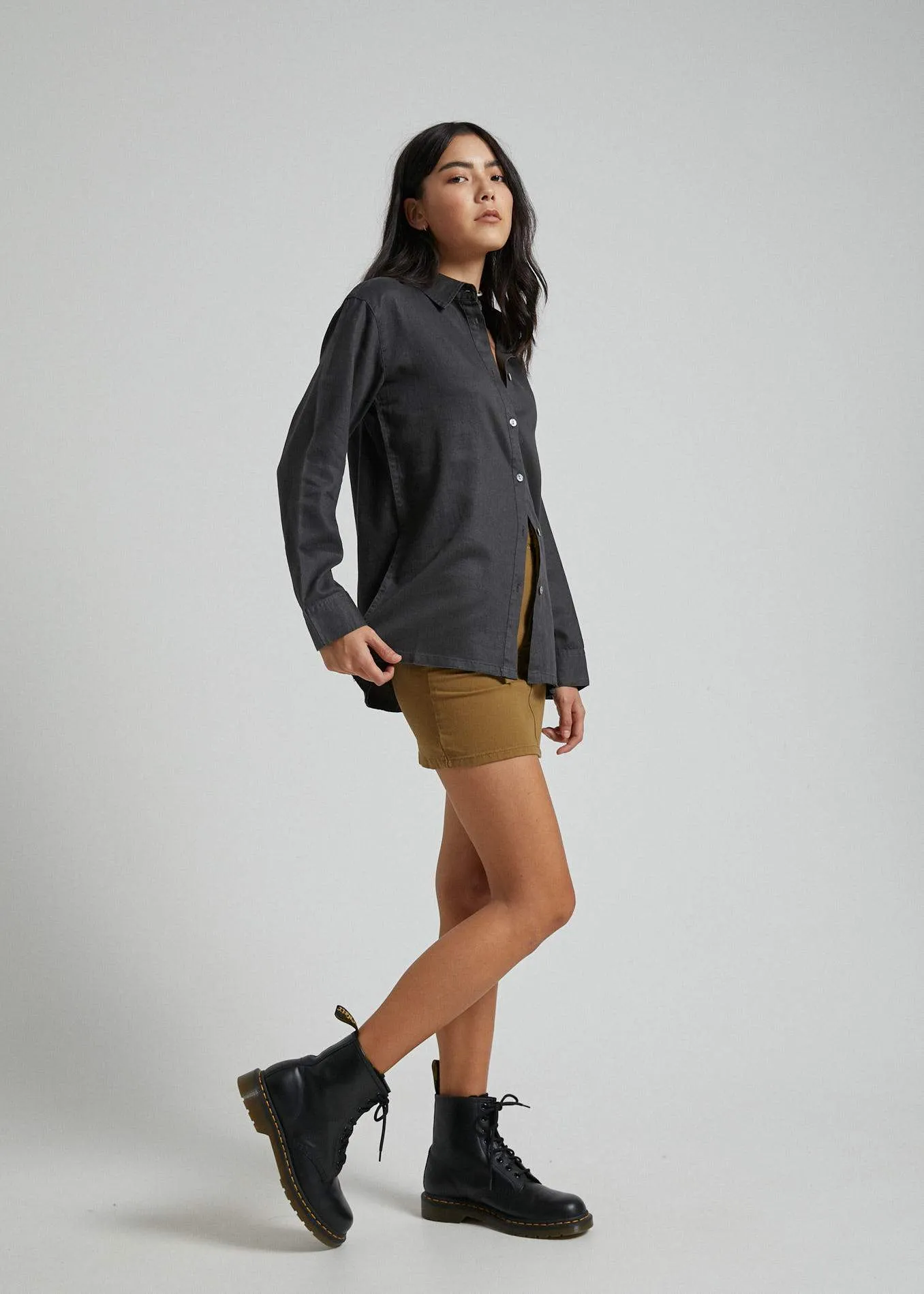 Afends Womens Uma - Hemp Raw Cut Shirt - Raven