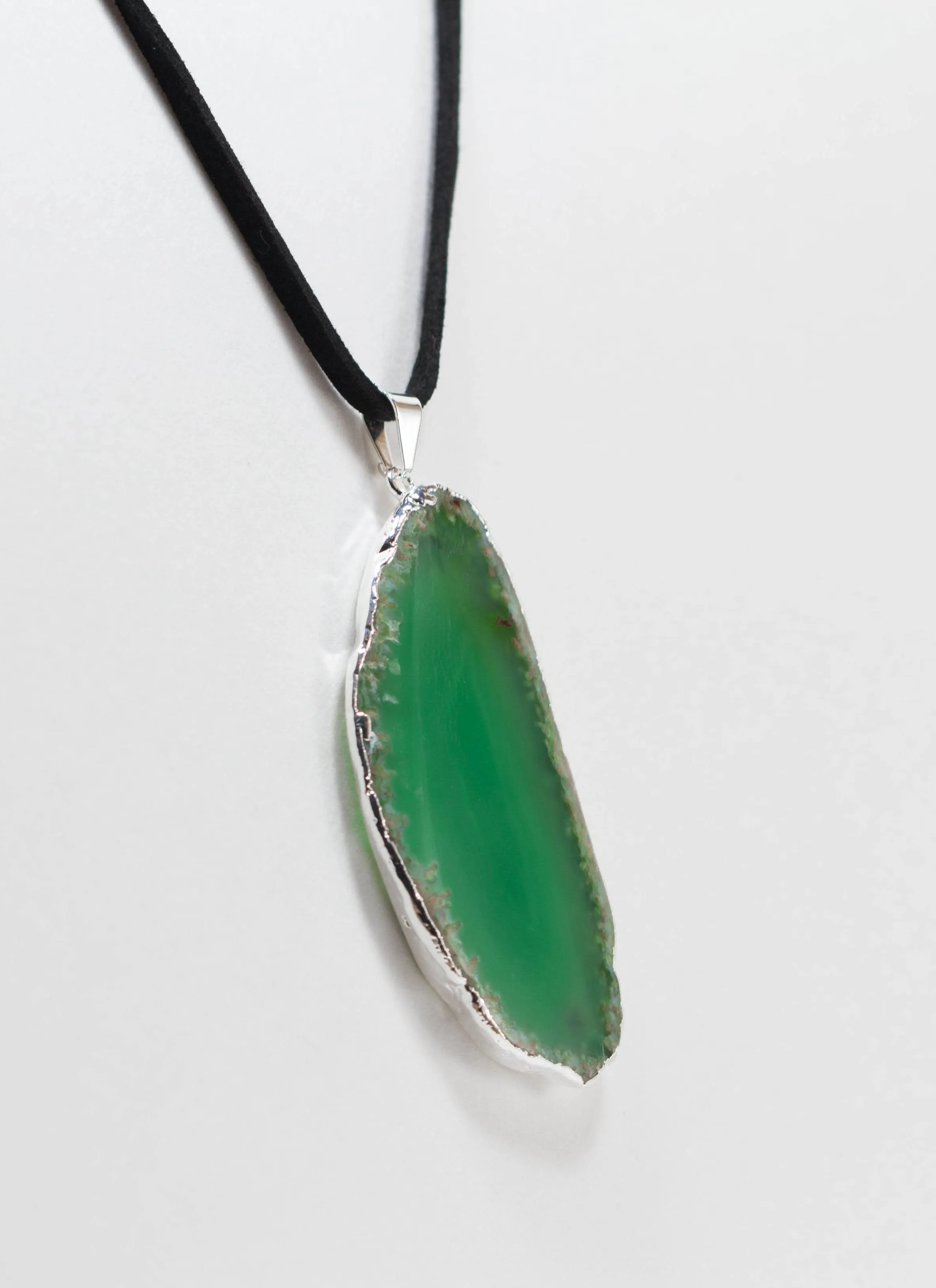 Silver Electroplated Agate Slice on Leather Necklace