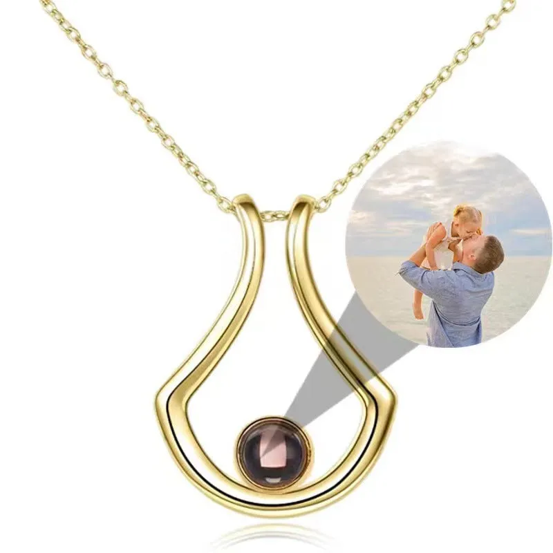 Unique U Projection Necklace