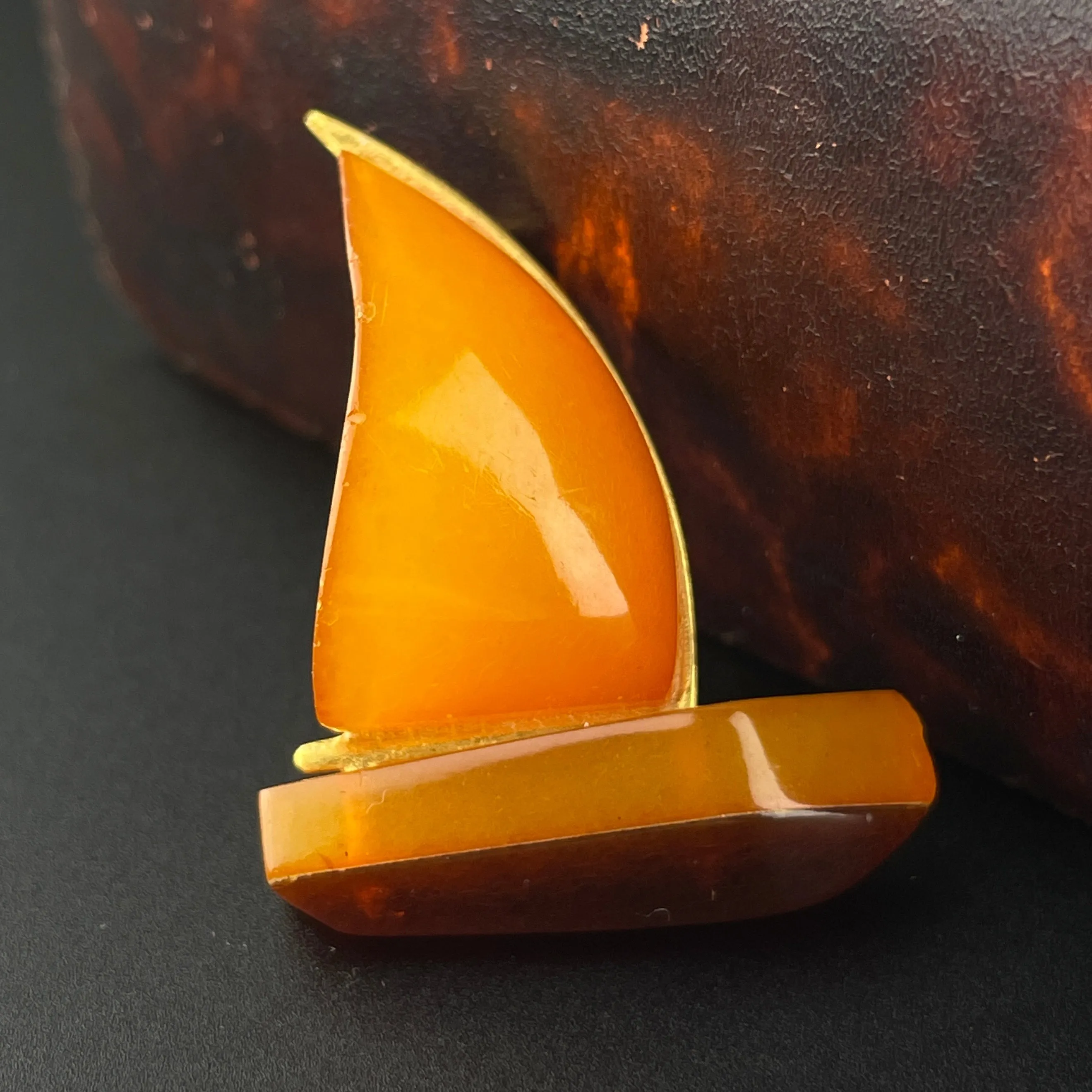 Vintage Nautical Butterscotch Amber Sailboat Brooch